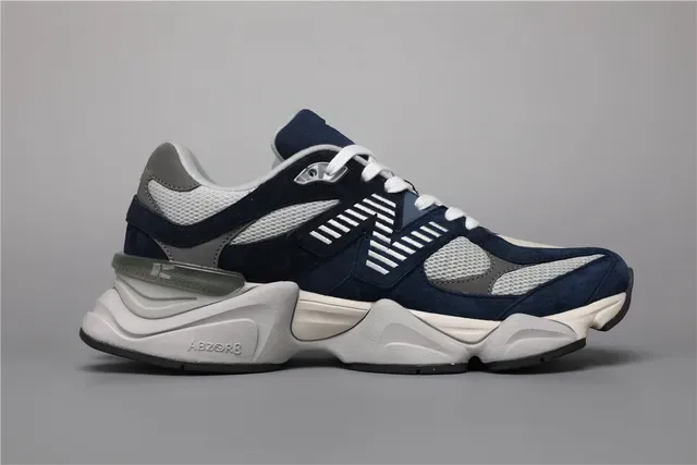 New Balance 9060 Navy and Cream Chaussures lifestyle 8