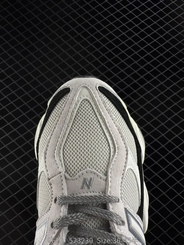 New Balance 9060 Chaussures Chunky Blancs Noirs 3