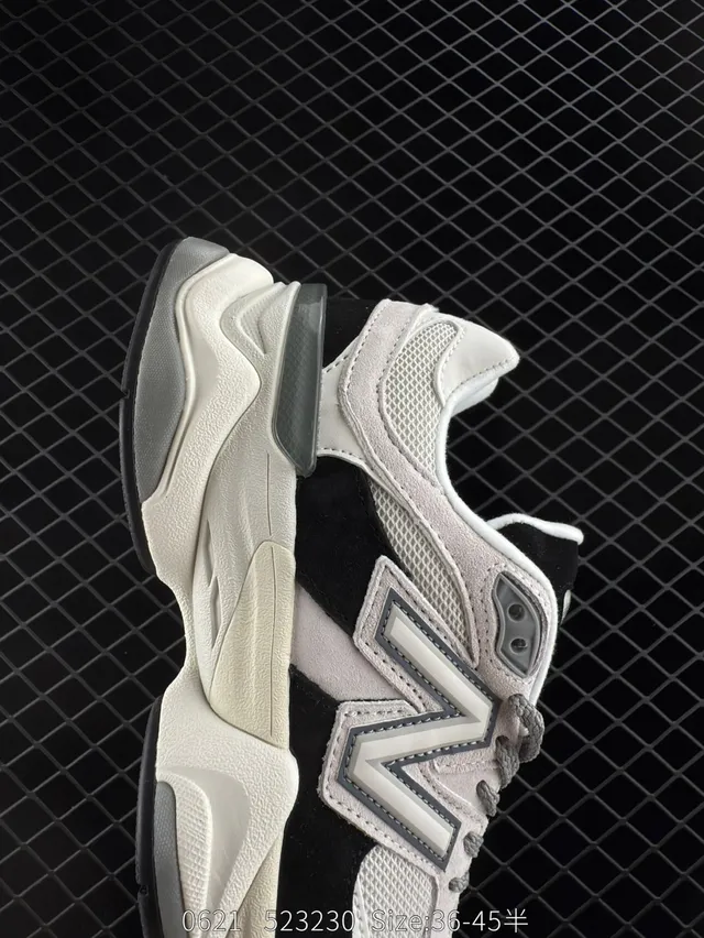 New Balance 9060 Chaussures Chunky Blancs Noirs 5