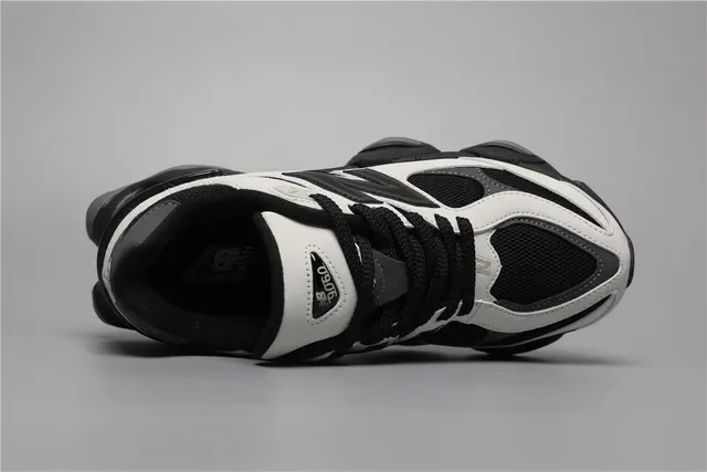 New Balance 9060 sneakers lifestyle blanc et noir 7