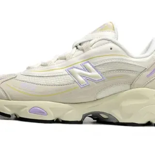 New Balance Beige Purple Chunky Midsole Mesh-Suede Hybrid Upper Lifestyle Sneakers