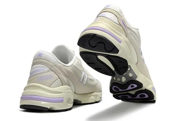 New Balance Beige Violet Chaussures Lifestyle avec Soles Médianes Épaisses Tige Hybride Mesh-Suede 3