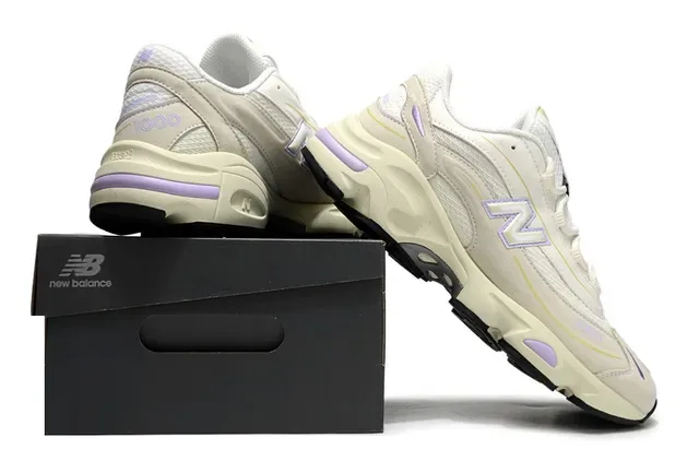 New Balance Beige Violet Chaussures Lifestyle avec Soles Médianes Épaisses Tige Hybride Mesh-Suede 6