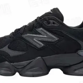 نيو بالانس حذاء رياضي أسود monochrome sculpted sole chunky sneakers