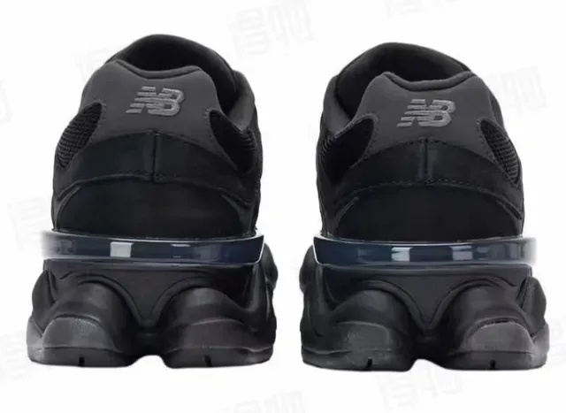 New Balance Sneakers Chunky Noir Monochrome Semelle Sculptée 2