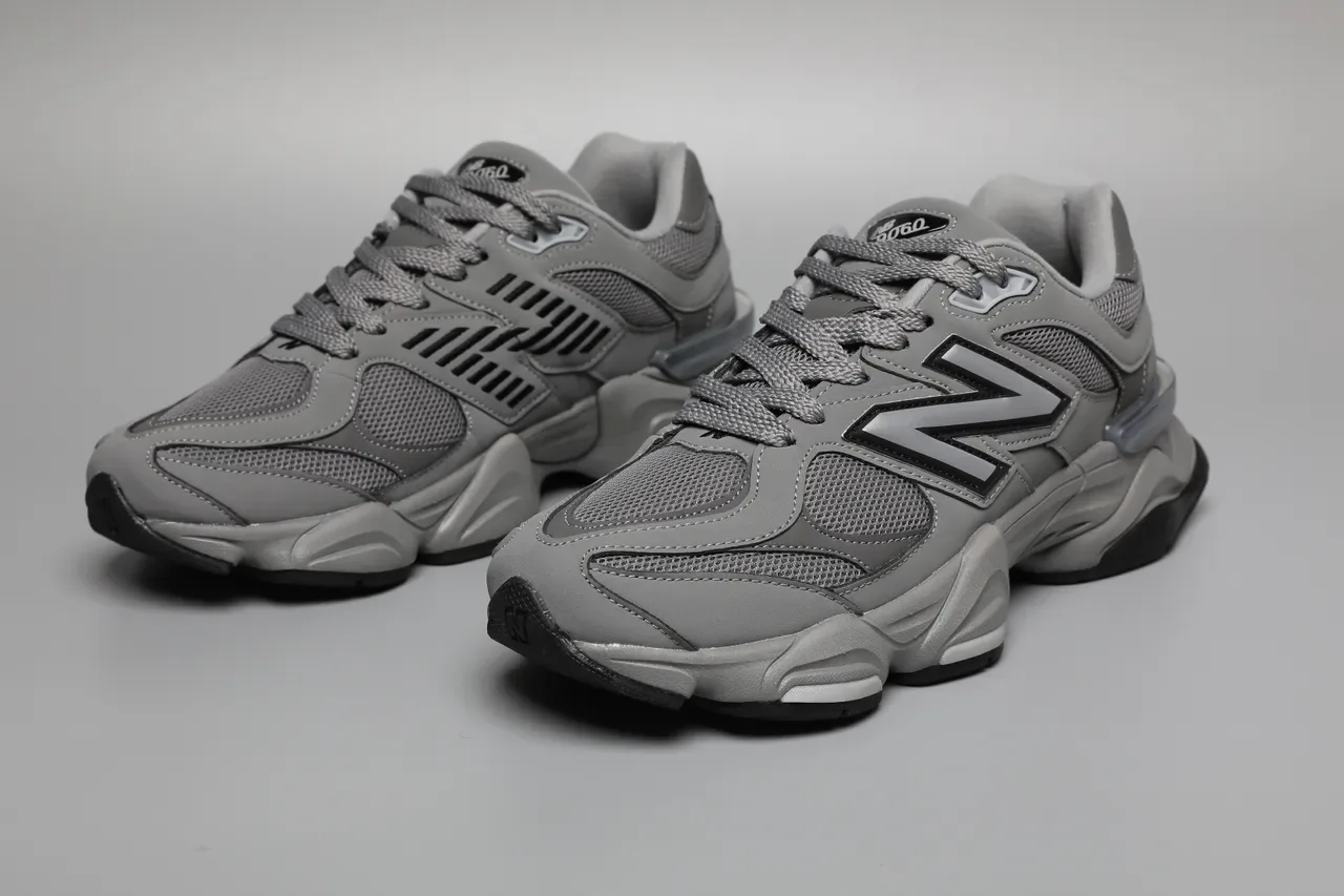New Balance Gris Noir Chunky Sculpted Midsole Maille Et Construction Overlay Synthétique Sneakers Lifestyle 5