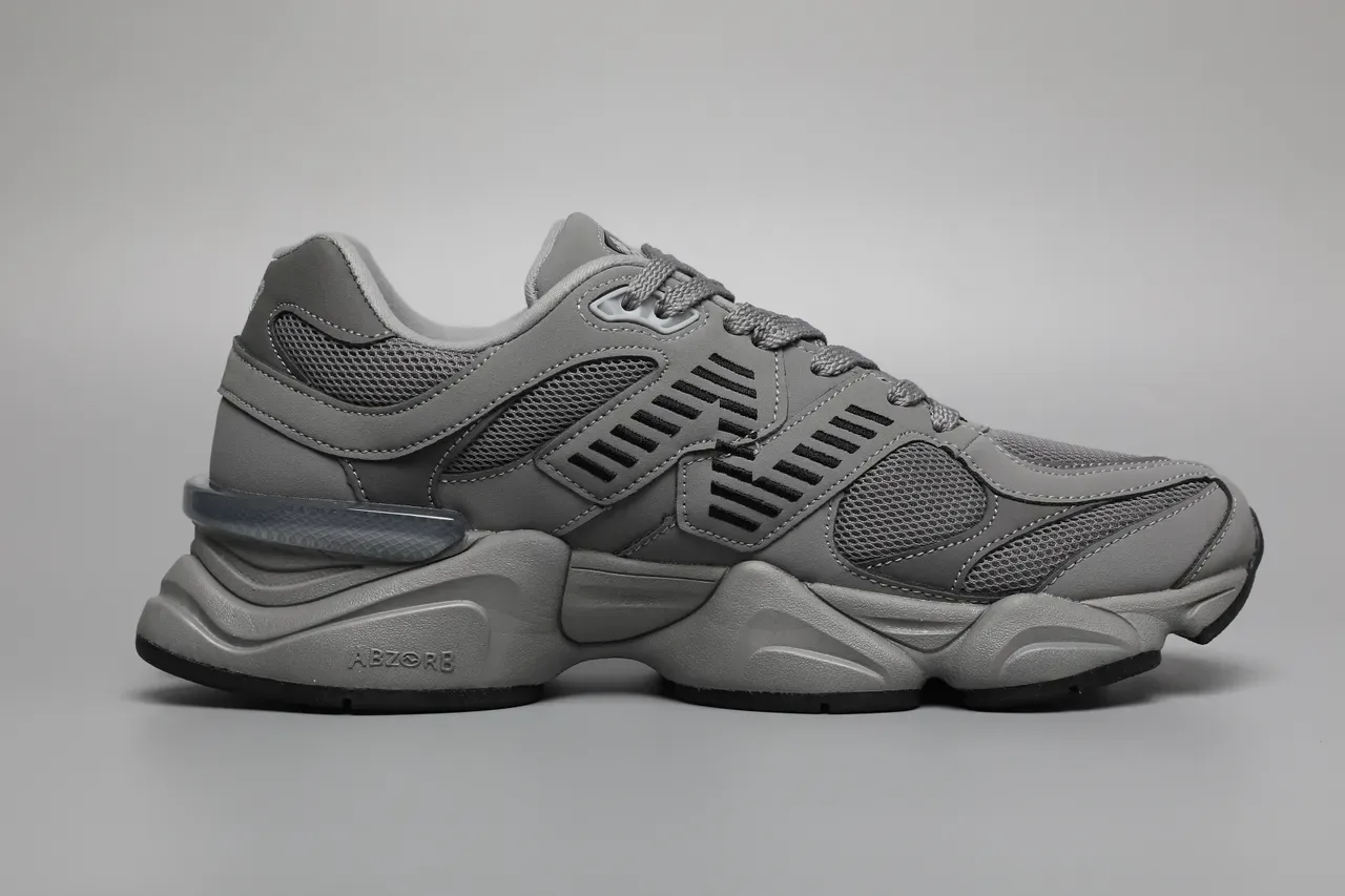 New Balance Gris Noir Chunky Sculpted Midsole Maille Et Construction Overlay Synthétique Sneakers Lifestyle 8