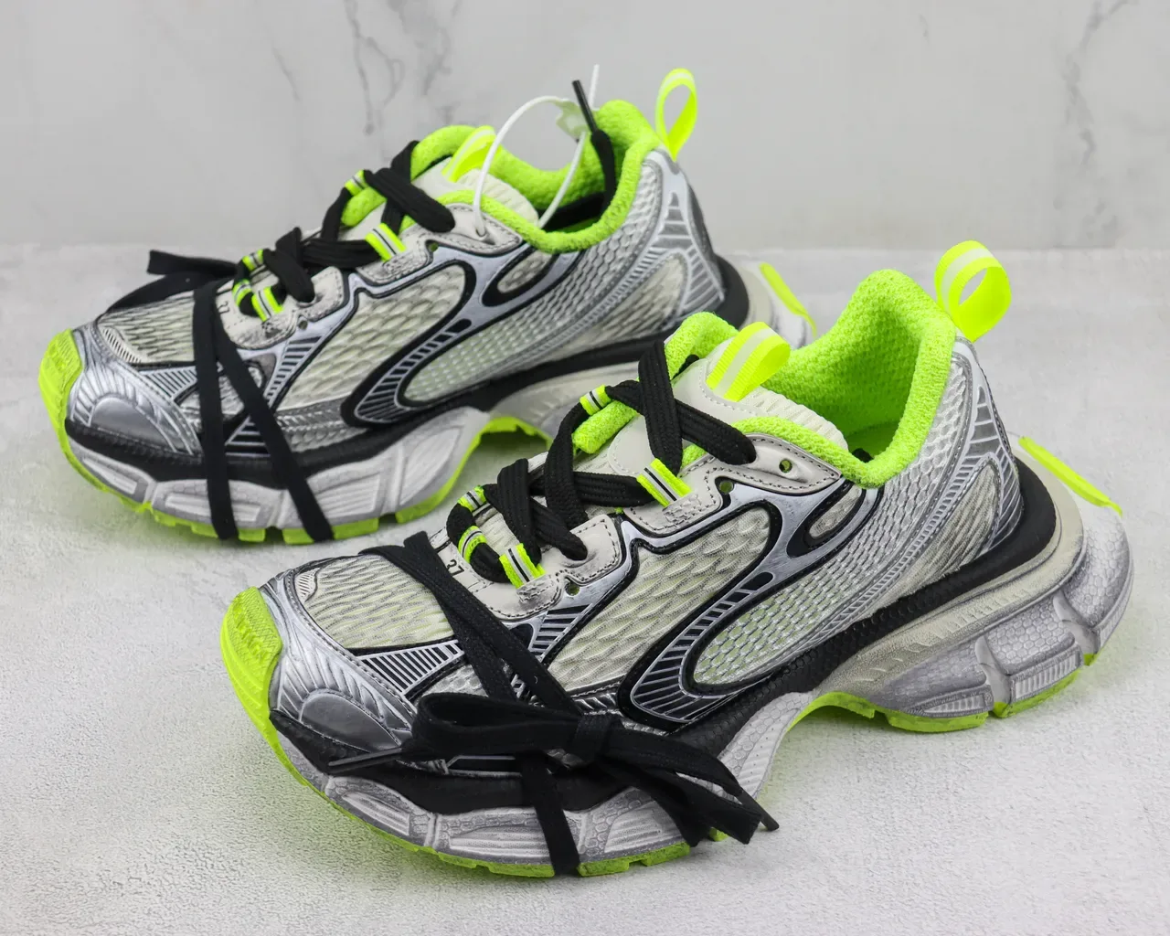 New Balance Cinza Verde Sola Intermediária Esculpida Malha E Superposição Sintética Tênis Chunky 4