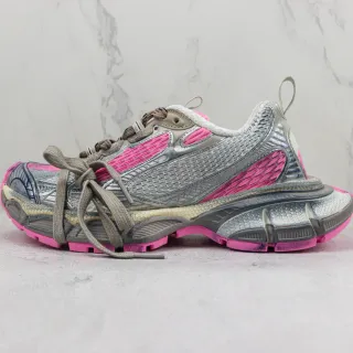 New Balance 灰粉 分层合成网面鞋面 蜂巢中底纹理 厚底运动鞋