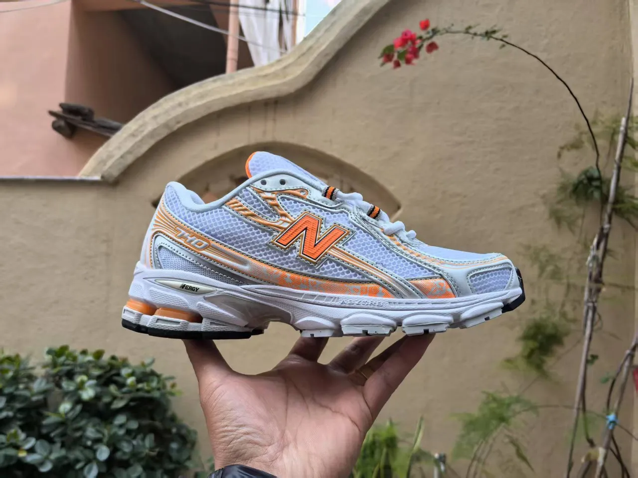 New Balance رمادي وردي شبكة علوية خط مميز أحذية جري 3