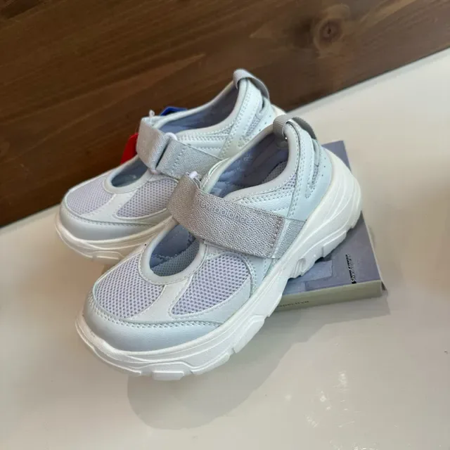 New Balance Enfants Mary Jane Sangle Maille Style de vie Sneakers 16