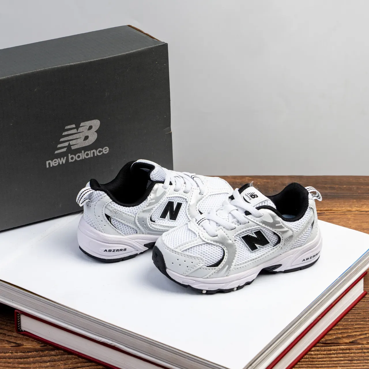 New Balance blanco verde suela media gruesa parte superior híbrida malla-sintética zapatillas lifestyle 21