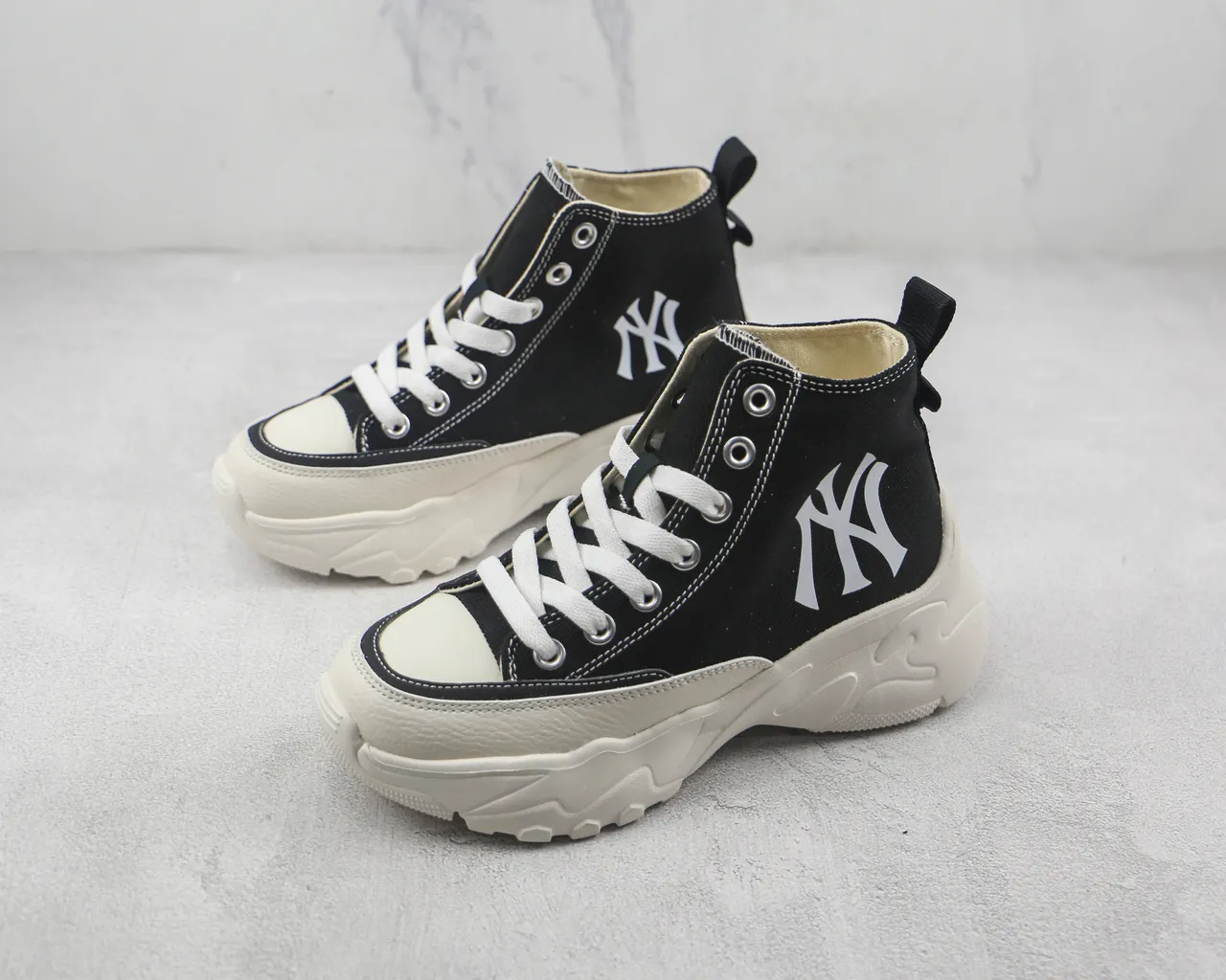 New Era NY Yankees High-Top Chunky Sneaker 4