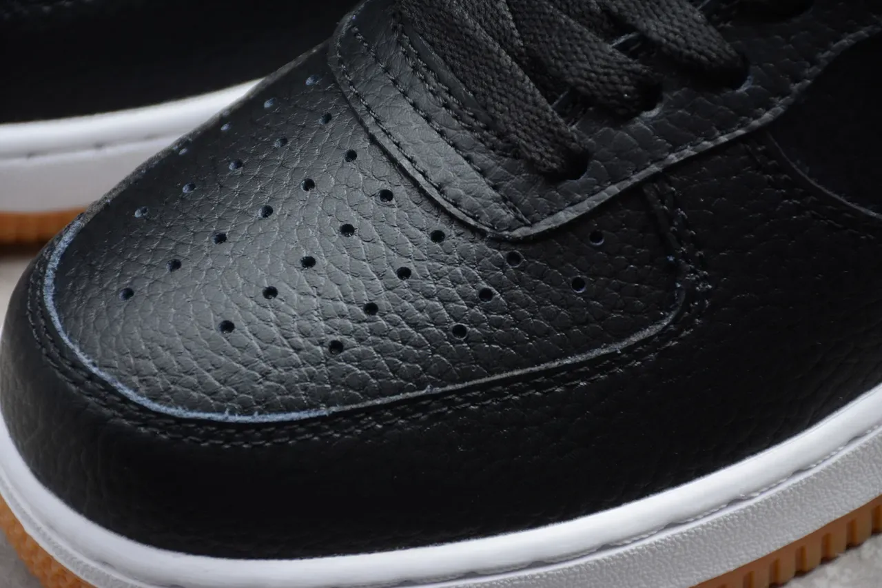 Nike Air Force 1 Noir Blanc Gum Sneakers Lifestyle 15