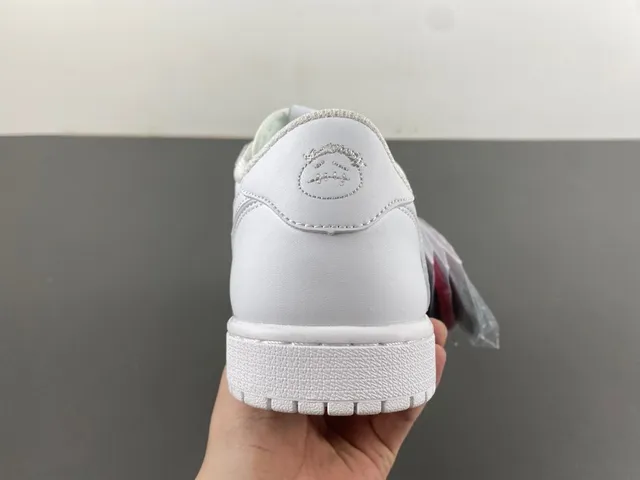 Nike Air Force 1 White Lifestyle Sneakers 4