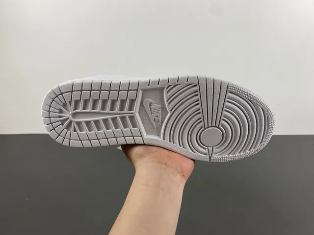 Nike Air Force 1 White Lifestyle Sneakers 7