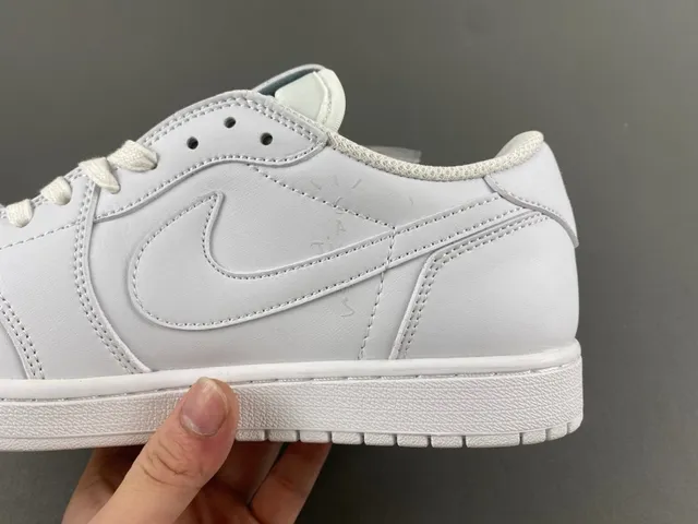 Nike Air Force 1 White Lifestyle Sneakers 8