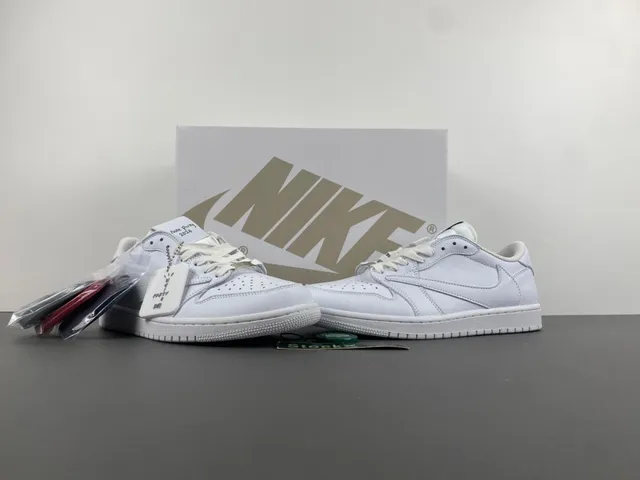Nike Air Force 1 White Lifestyle Sneakers 14
