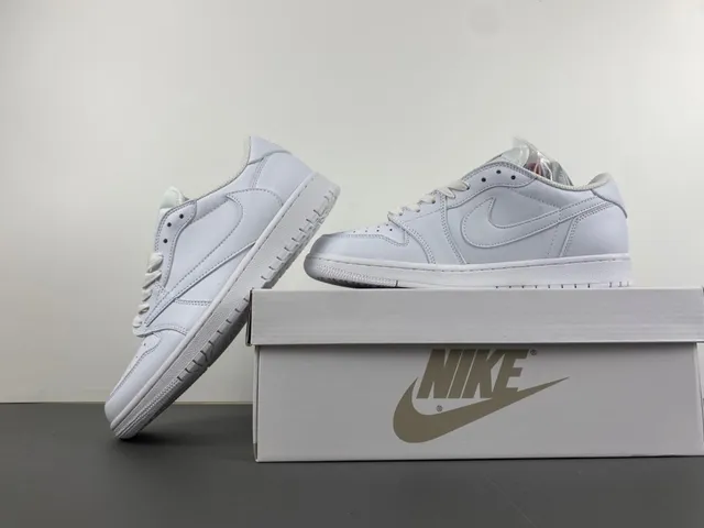 Nike Air Force 1 White Lifestyle Sneakers 15