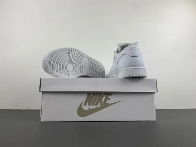 Nike Air Force 1 White Lifestyle Sneakers 17