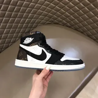 Nike Air Jordan 1 High Monogram Print 黑白 篮球鞋