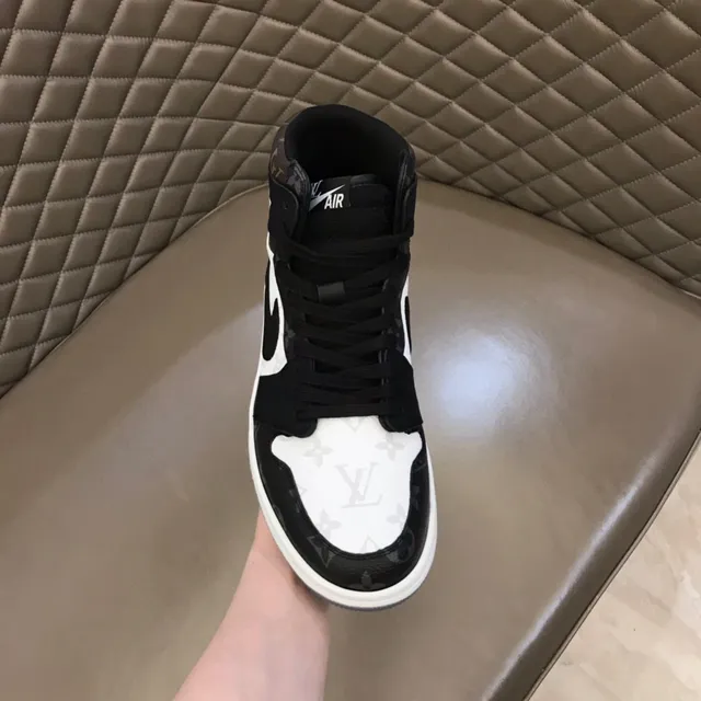Nike Air Jordan 1 High Monogram Print Black White Basketball Shoes 4