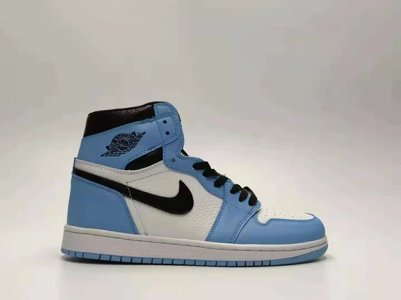 Nike Air Jordan 1 Light Blue White Black Basketball Shoes 6