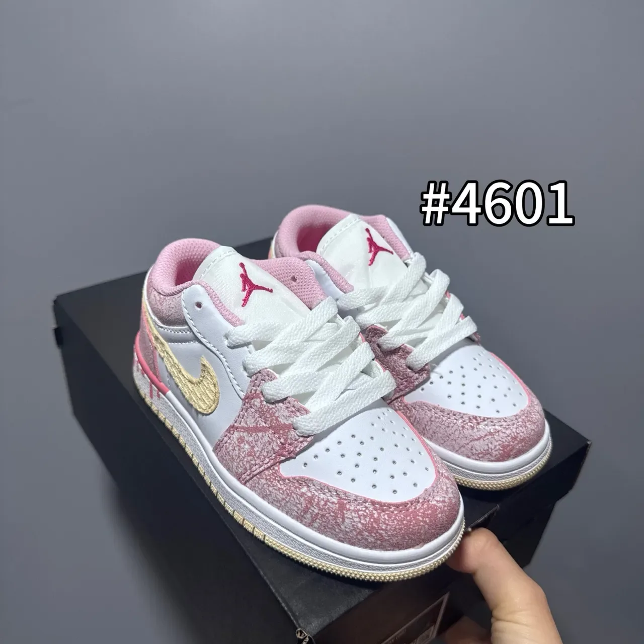 Nike Air Jordan 1 Low Lavender Pink Blue Lifestyle Sneakers 4