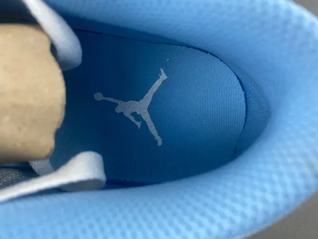 Nike Air Jordan 1 Low Sneakers Lifestyle Bleu Clair Blanc 7