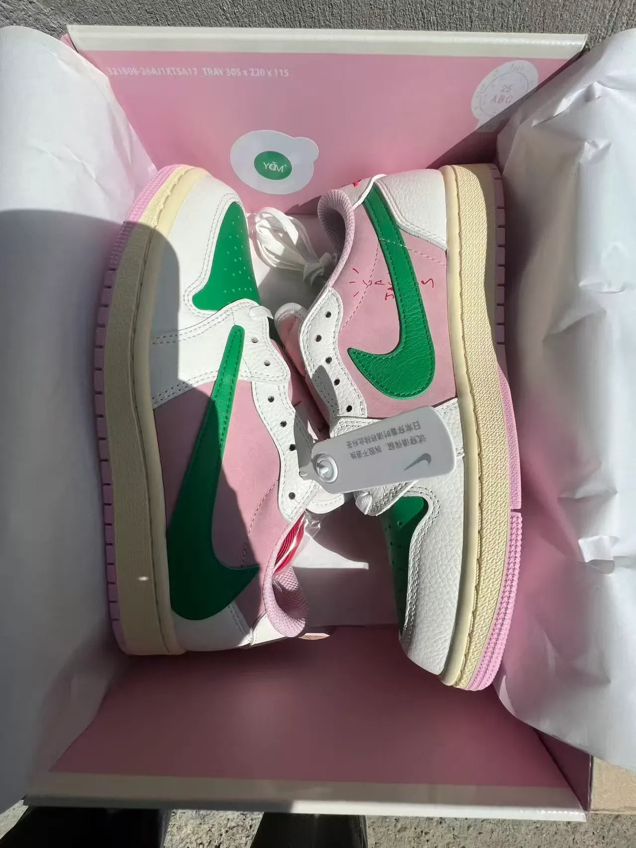 Nike Air Jordan 1 Low Pink Green Color-Blocked Lifestyle Sneakers 9