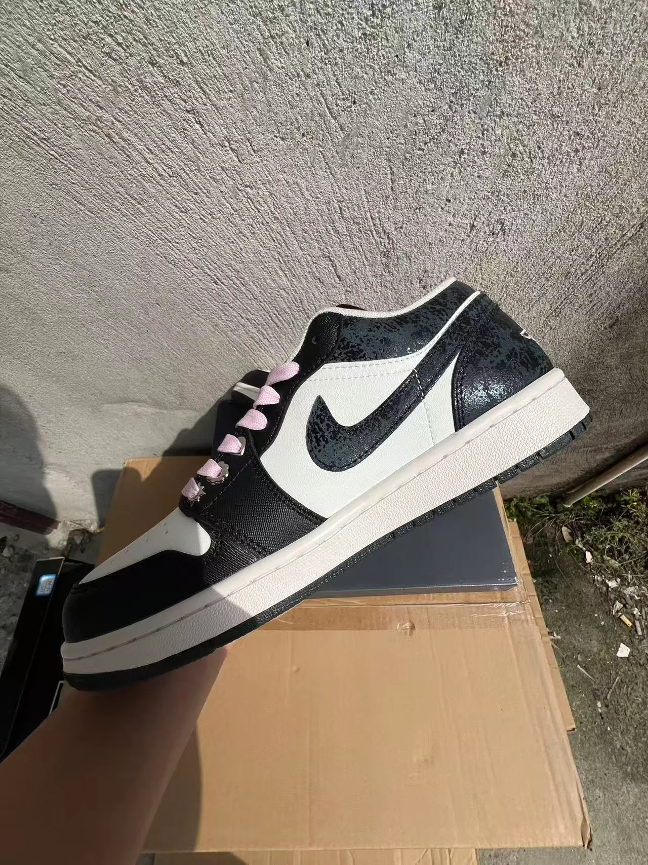 Nike Air Jordan 1 Low Speckled Black White Pink Lifestyle Sneakers 5