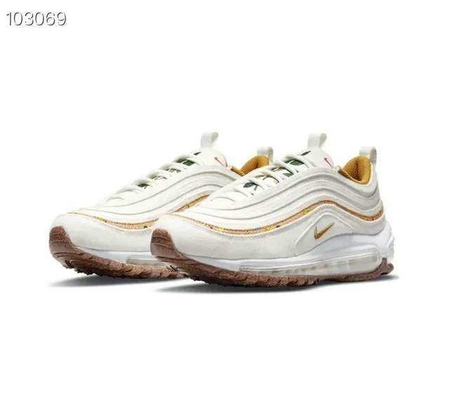 Nike Air Max 97 Beige Gold Wavy Layered Upper Visible Cushioning Lifestyle Sneakers 4