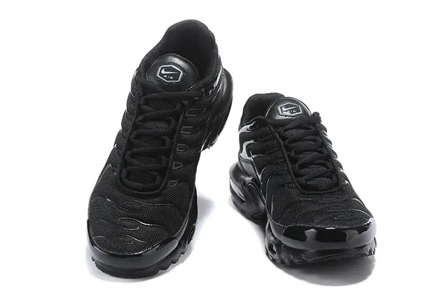 Nike Air Max Plus Black and Red Lifestyle Sneakers 3