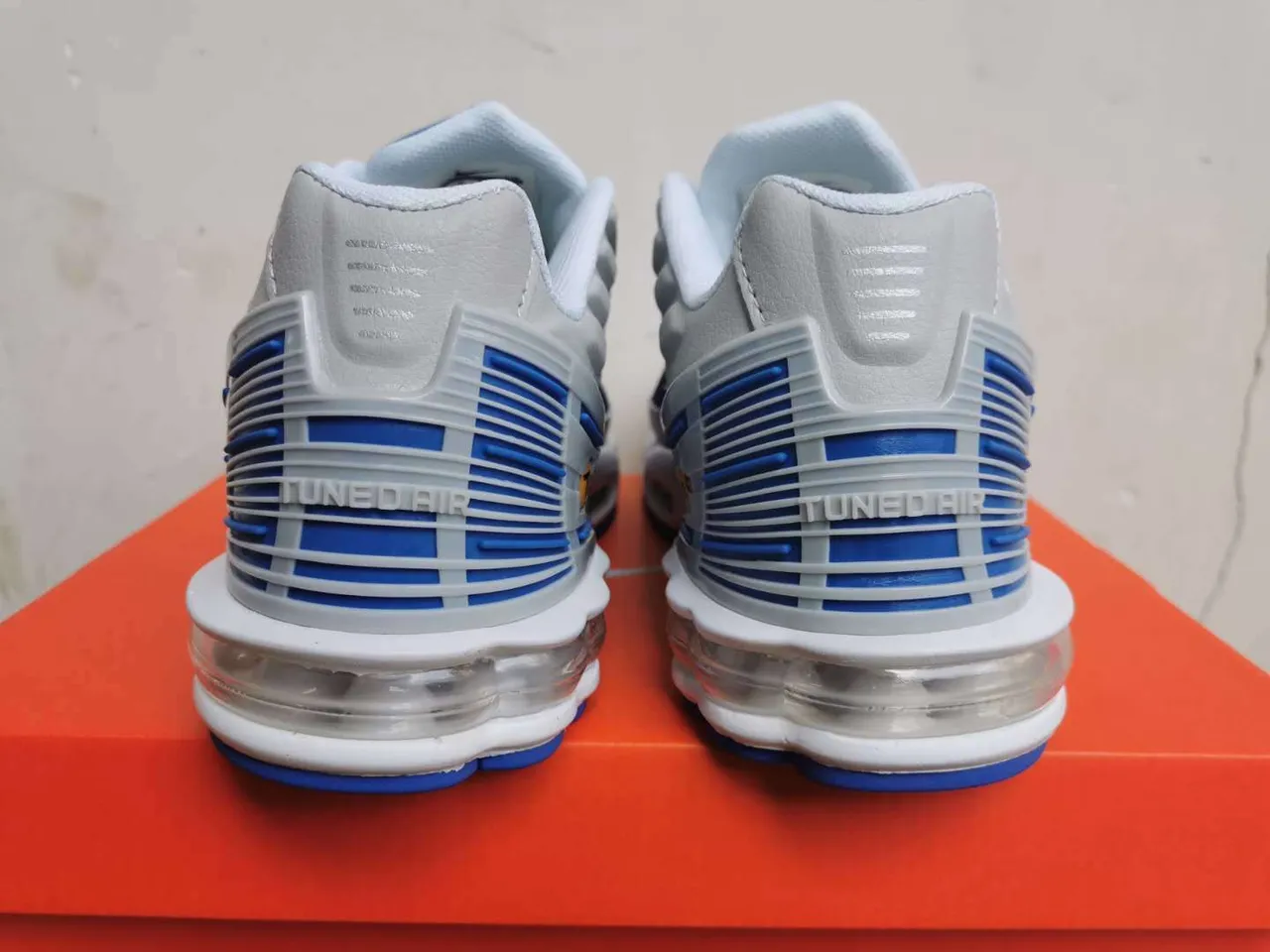 Nike Air Max Plus Tuned White Purple Blue Lifestyle Sneakers 5