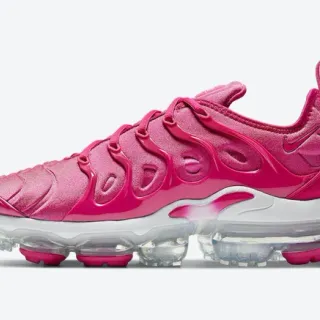 Nike Air VaporMax Plus Pink Lifestyle Sneakers