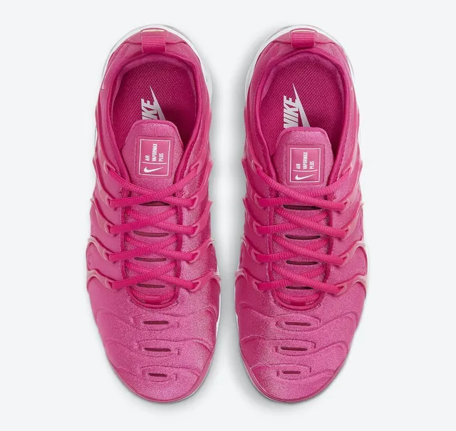 Nike Air VaporMax Plus Pink Lifestyle Sneakers 3