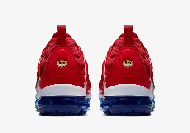 Nike Air VaporMax Plus Red Blue Lifestyle Sneakers 2