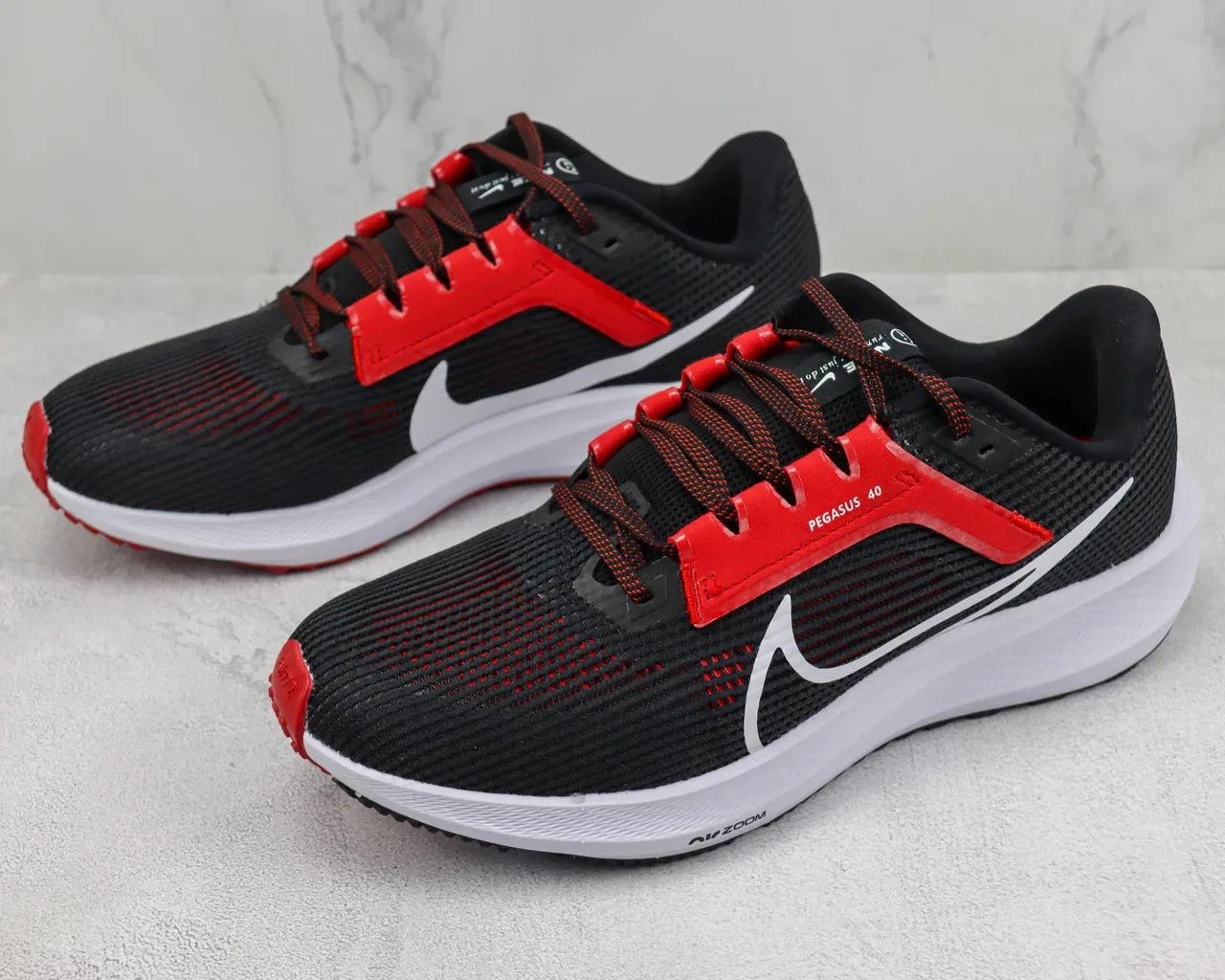 Nike Air Zoom Pegasus 40 Noir Rouge Blanc Chaussures de course 4