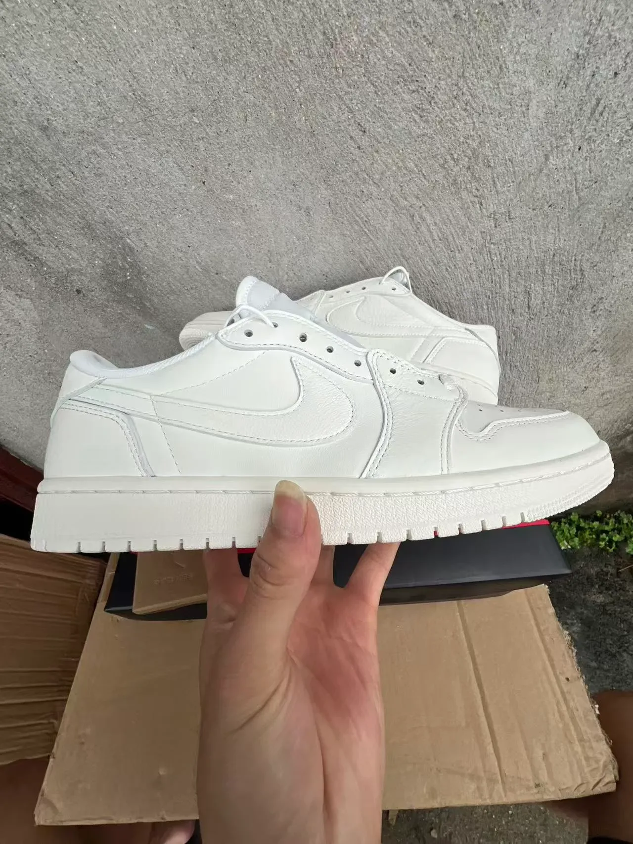Nike All-White Low-Top Lifestyle Sneakers 7