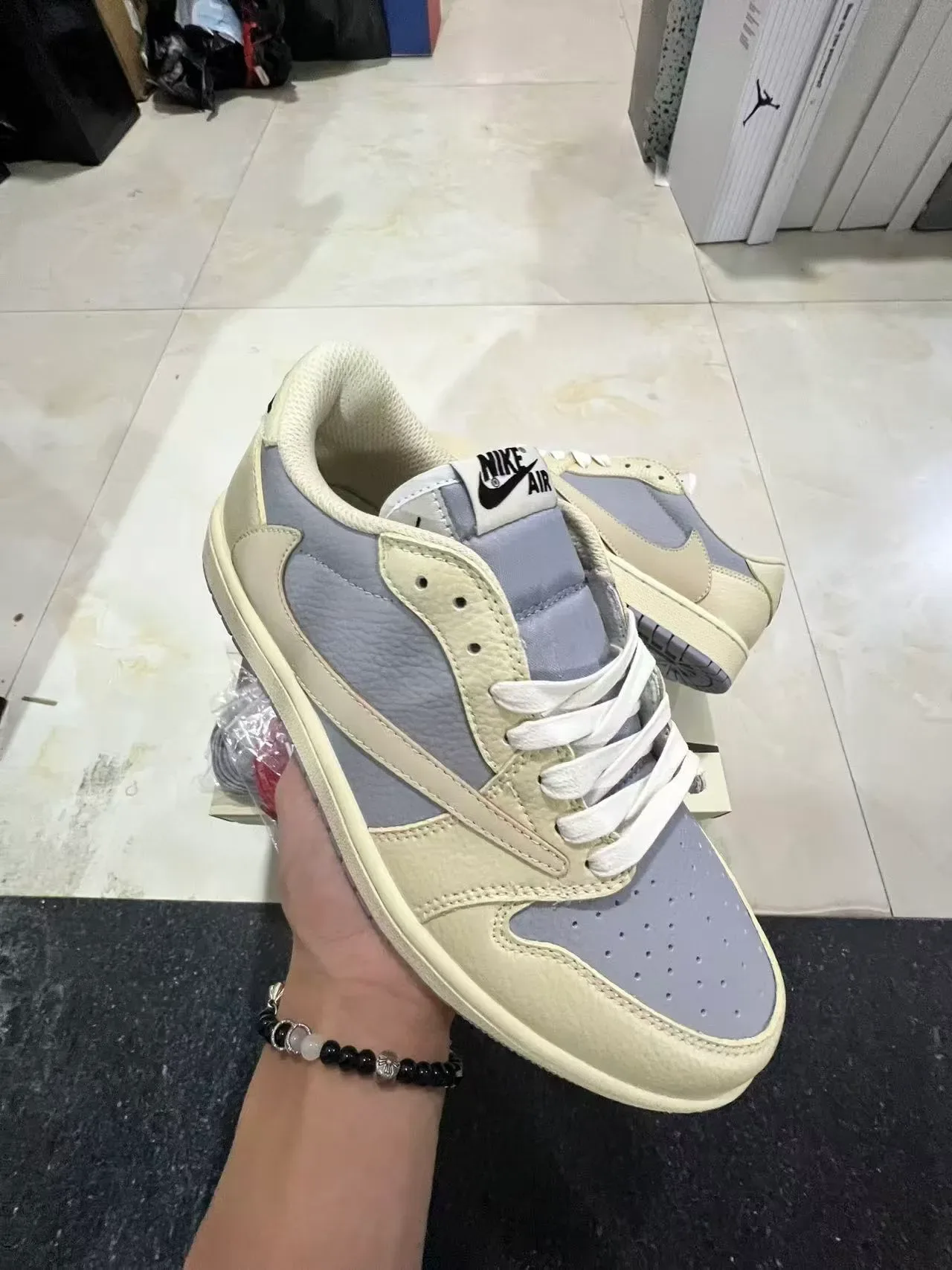 Nike Beige Gray Deconstructed Paneling Two-Tone Lifestyle Sneakers 2