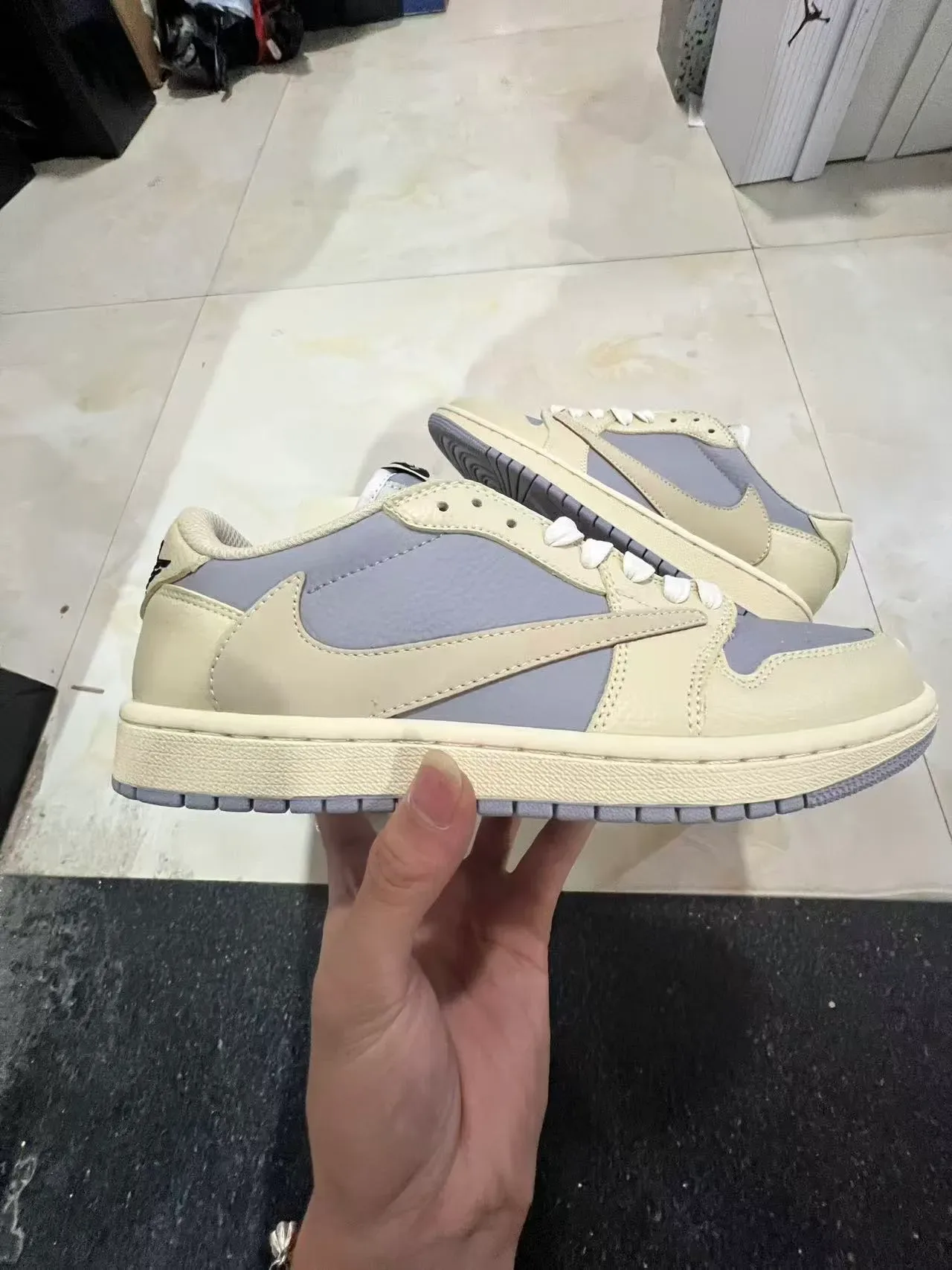 Nike Beige Gray Deconstructed Paneling Two-Tone Lifestyle Sneakers 7