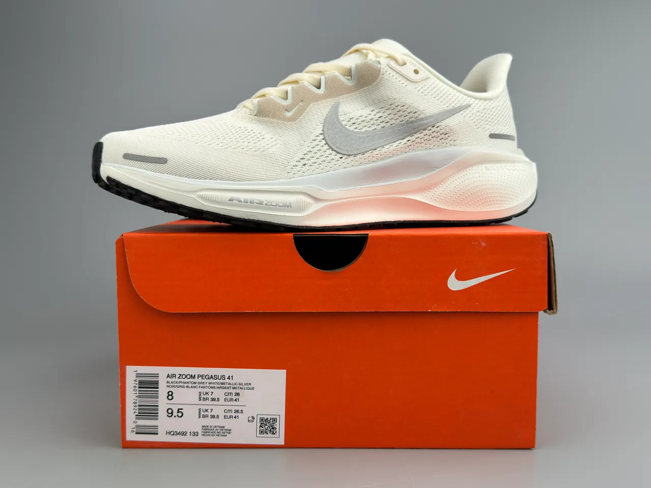 Nike Beige Gray Engineered Mesh Upper React Midsole Running Shoes 2
