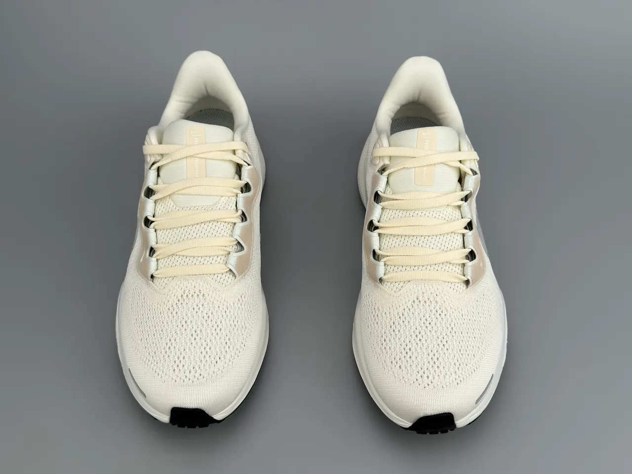 Nike Beige Gray Engineered Mesh Upper React Midsole Running Shoes 7