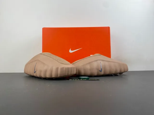Nike Beige Silver Molded Foam Construction Perforated Upper Slippers 10
