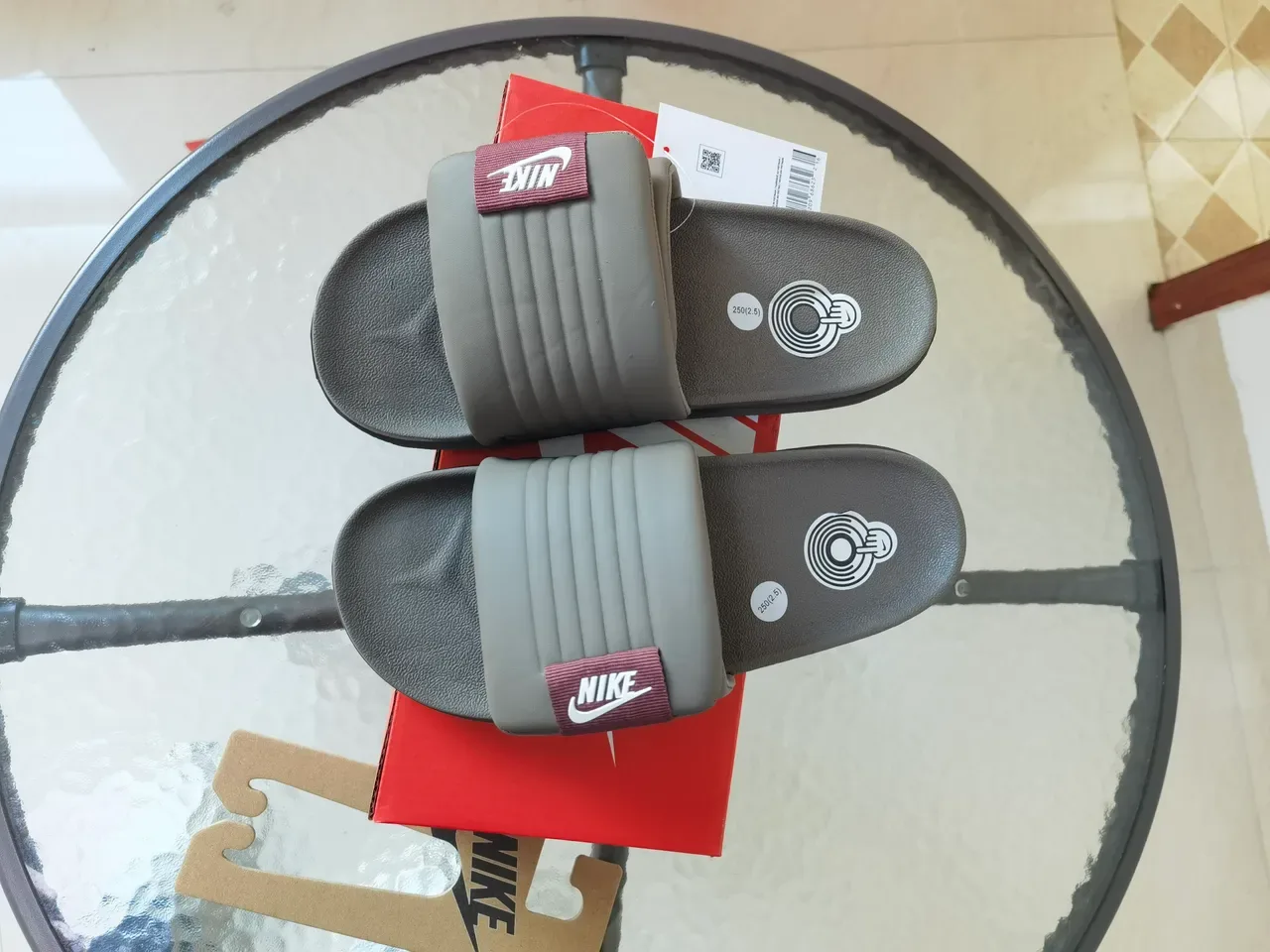 Nike Benassi JDI Gray and Maroon Slippers 2