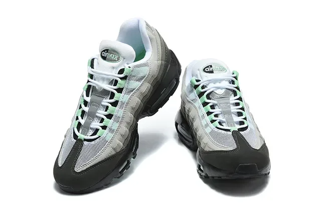 Nike Black Blue Multi-Panel Mesh And Synthetic Upper Visible Segmented Air Cushioning Lifestyle Sneakers 4