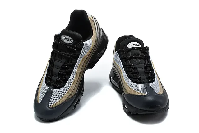 Nike Black Blue Multi-Panel Mesh And Synthetic Upper Visible Segmented Air Cushioning Lifestyle Sneakers 22