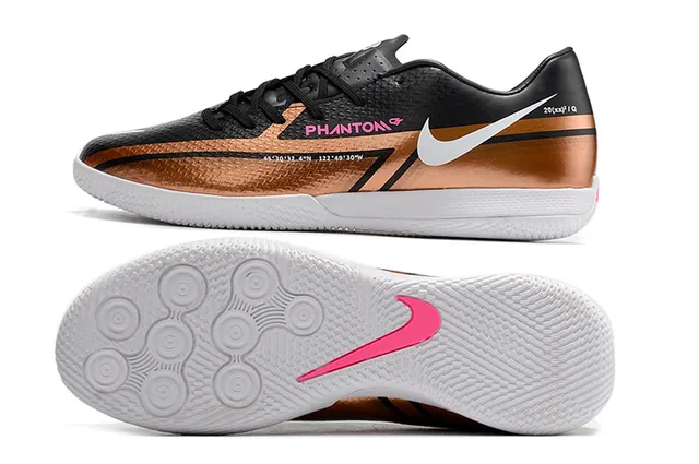 Nike Tênis de futebol indoor preto e marrom, perfil baixo, parte superior sintética, painel de acento de cobre metálico 13