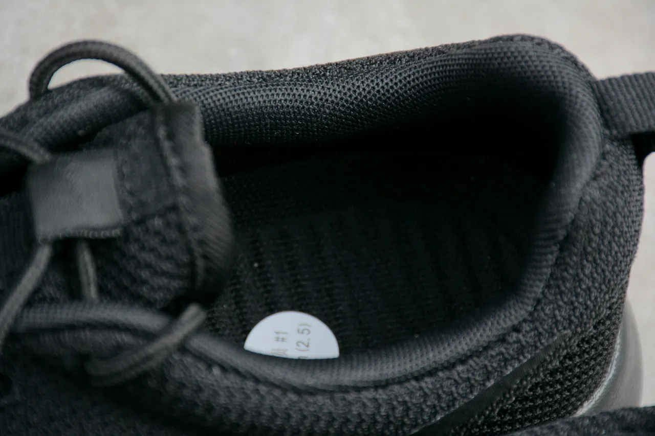 Nike Black Knit Mesh Upper One-Piece Foam Sole Lifestyle Sneakers 5