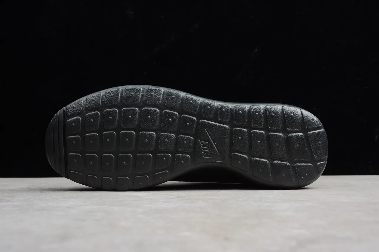 Nike Black Knit Mesh Upper One-Piece Foam Sole Lifestyle Sneakers 10